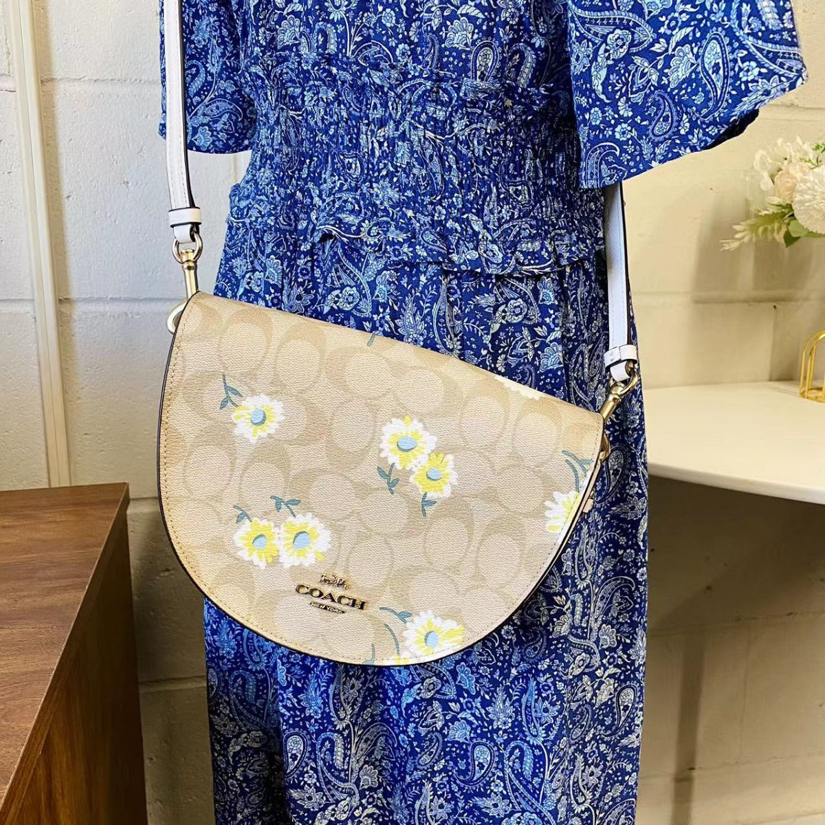 Coach C3597 Ellen Crossbody In Signature Canvas With Daisy Print Light Khaki Chalk Multi Coach C3597 Ellen Crossbody In Signature Canvas With Daisy Print Light Khaki Chalk Multi